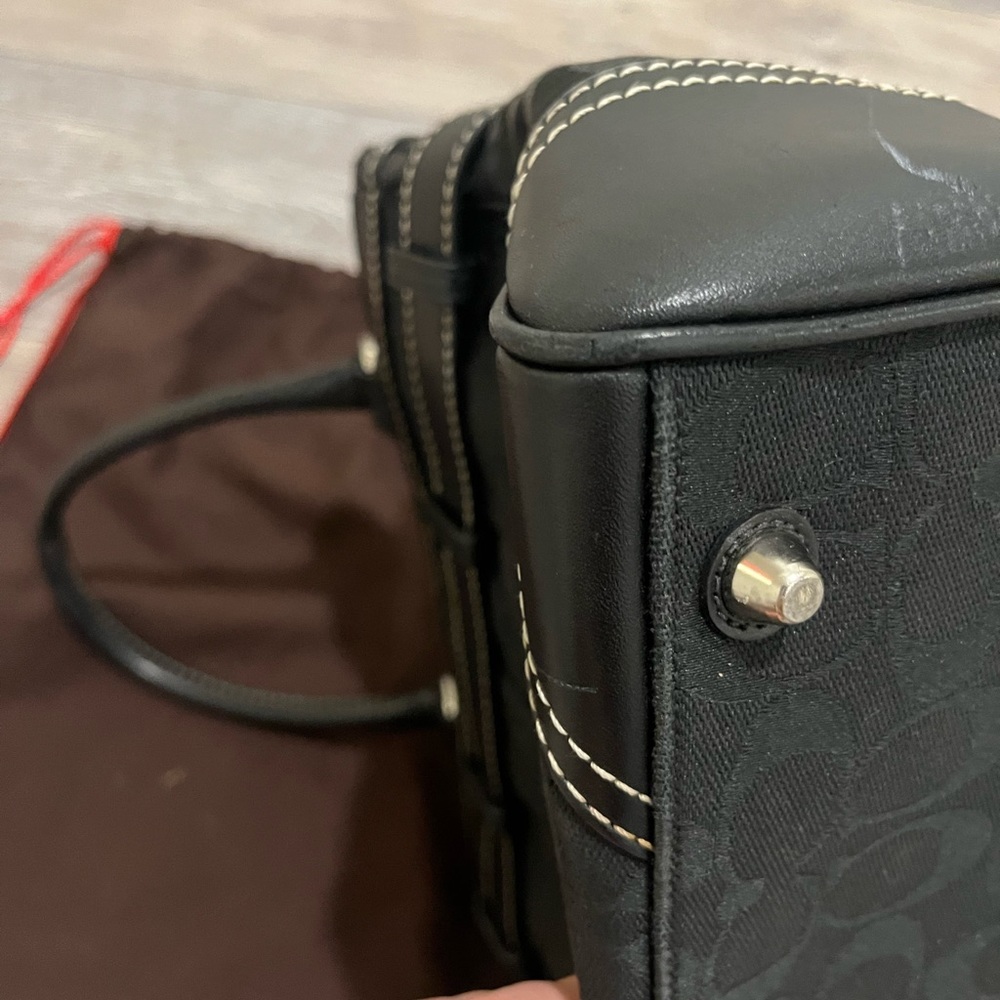 Small black coach Y2K tote from 2005 - Picture 7 of 11